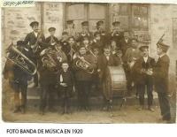 FOTO BANDA DE MÚSICA EN 1920